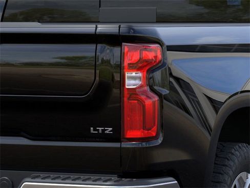 New 2026 Chevrolet Silverado 1500 LTZ w/ LTZ Premium Package image 11