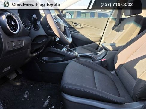 Used 2023 Hyundai Kona SEL image 8