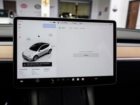 Used 2023 Tesla Model Y Long Range AWD/4WD image 29