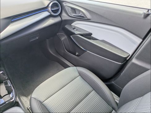 New 2026 Chevrolet Trax LT w/ Driver Confidence Package FWD image 17