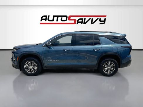 Used 2026 Chevrolet Traverse LT FWD image 4