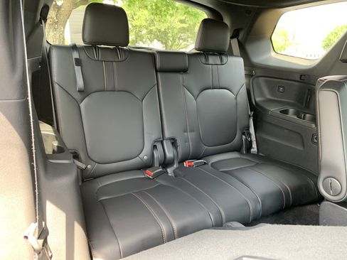 Used 2025 Honda Pilot TrailSport image 33