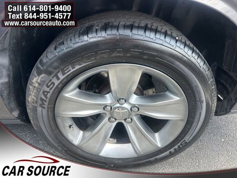 Used 2016 Dodge Challenger SXT image 19