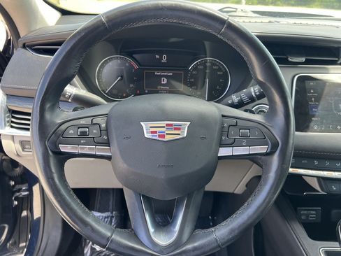Used 2020 Cadillac XT4 Premium Luxury w/ Cold Weather Package FWD image 5