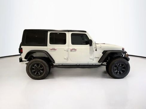 Used 2018 Jeep Wrangler Unlimited Sport S image 8