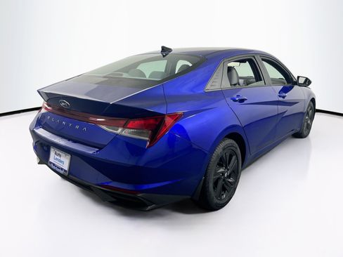 Used 2023 Hyundai Elantra SEL FWD image 5