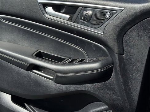 Used 2019 Ford Edge Titanium w/ Equipment Group 301A image 27