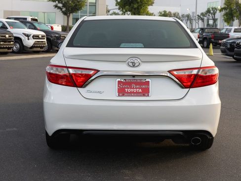 Used 2016 Toyota Camry SE FWD image 6