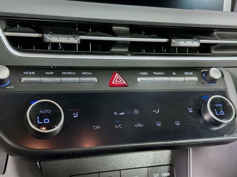 Used 2025 Hyundai Sonata SEL FWD image 24