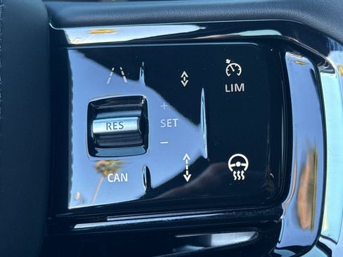 Used 2026 Land Rover Range Rover Velar Dynamic SE image 29