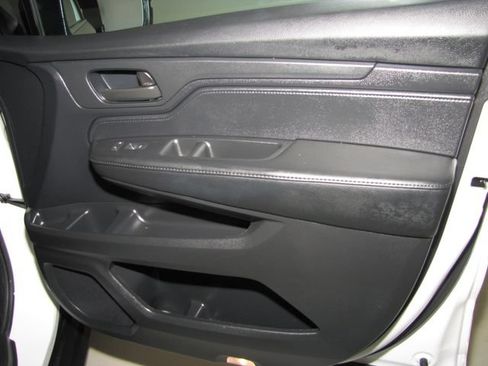 Certified 2025 Honda Odyssey EX-L image 19