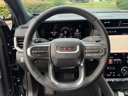 Used 2026 GMC Terrain Elevation w/ Technology Package II FWD image 28