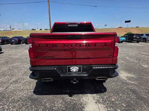 Used 2021 Chevrolet Silverado 1500 LT Trail Boss w/ Convenience Package II AWD/4WD image 6