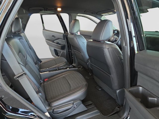 Used 2024 Nissan Pathfinder Rock Creek AWD/4WD image 34