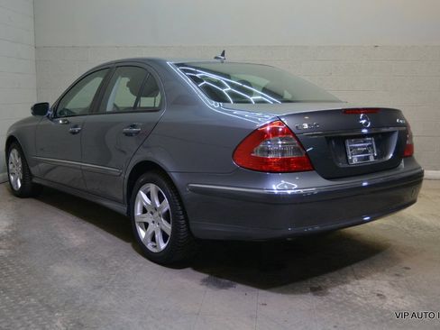 Used 2007 Mercedes-Benz E 350 4MATIC Sedan image 4