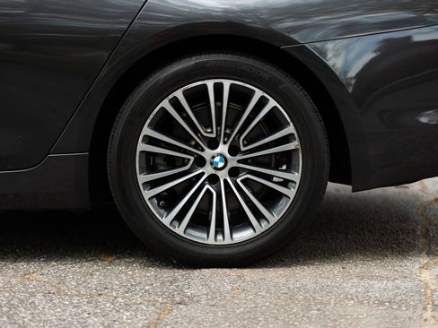 Used 2019 BMW 530i xDrive w/ Convenience Package AWD/4WD image 37