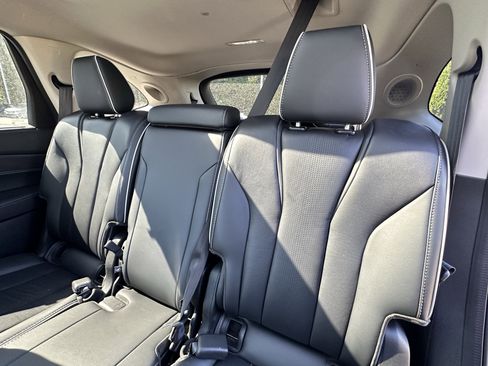 Used 2023 Acura MDX SH-AWD w/ Advance Package image 8