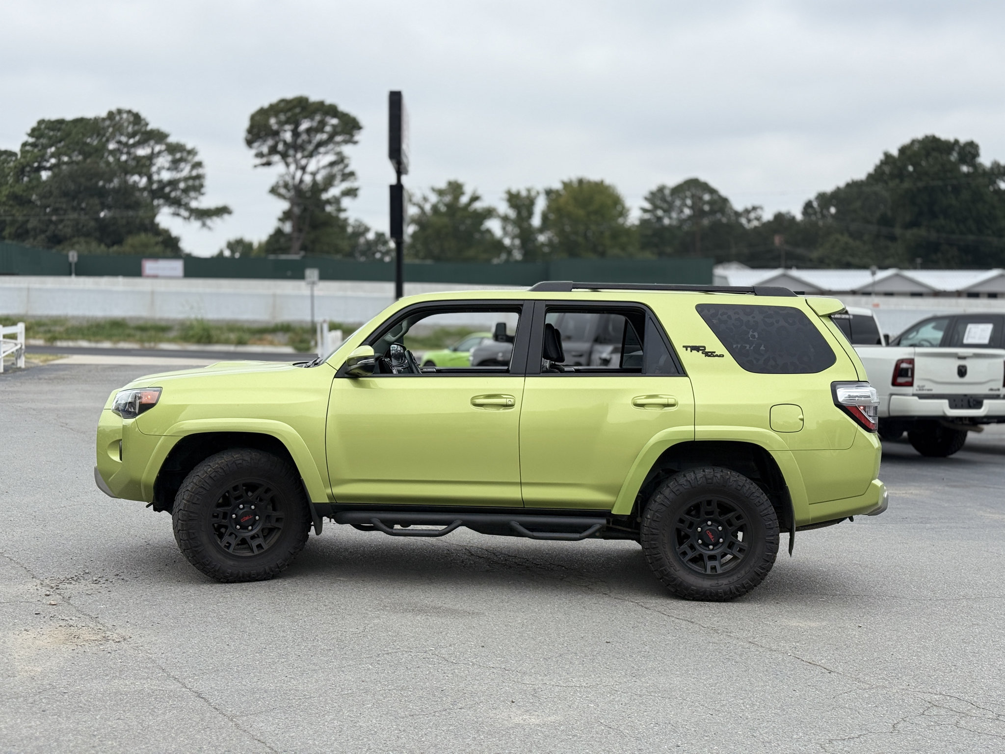 Used 2023 Toyota 4Runner TRD Off-Road Premium AWD/4WD image 5