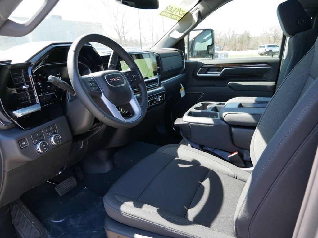 New 2026 GMC Sierra 2500 SLE w/ SLE Value Package; AWD/4WD image 8