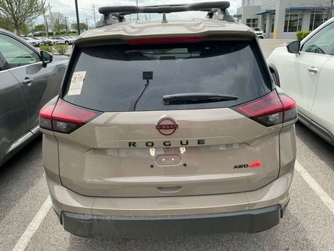Used 2025 Nissan Rogue SV image 6