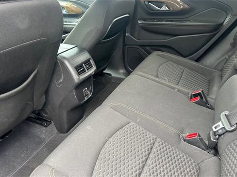 Used 2020 GMC Terrain SLE w/ Elevation Edition image 14