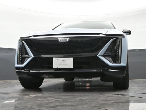 Used 2025 Cadillac Lyriq Sport AWD/4WD image 31