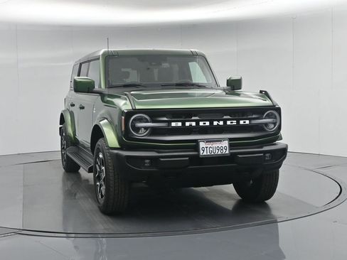 Certified 2025 Ford Bronco Outer Banks AWD/4WD image 57