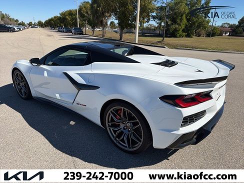 Used 2025 Chevrolet Corvette Z06 w/ Battery Protection Package image 16
