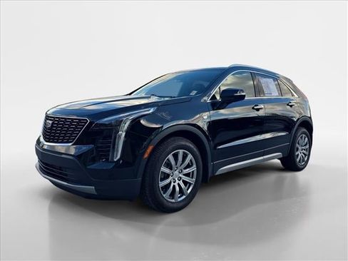 Used 2023 Cadillac XT4 Premium Luxury w/ Cold Weather Package image 7