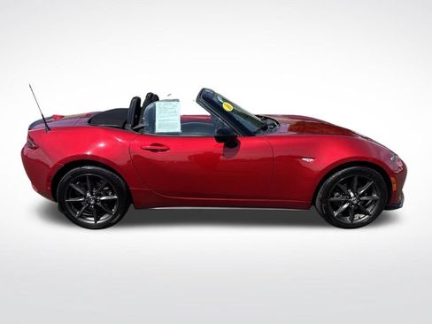 Used 2016 MAZDA MX-5 Miata Club RWD image 8