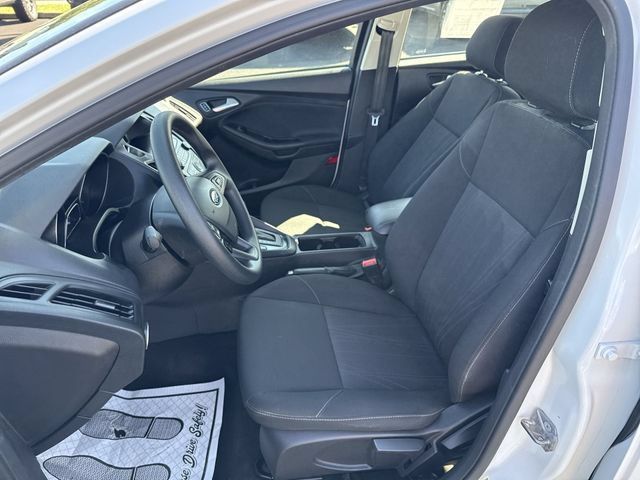 Used 2018 Ford Focus SE FWD image 15
