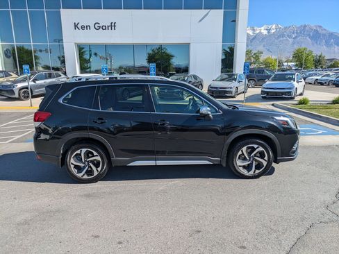 Used 2023 Subaru Forester Touring AWD/4WD image 2