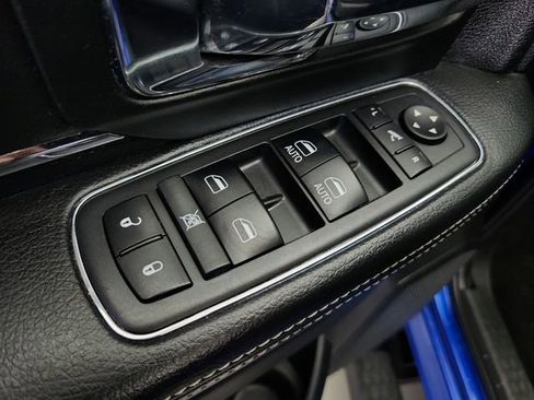 Used 2017 RAM 1500 Laramie image 21