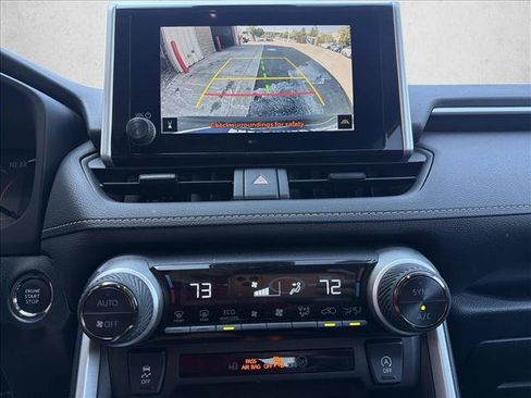 Used 2025 Toyota RAV4 XLE AWD/4WD image 19