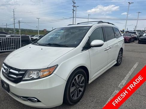 Used 2016 Honda Odyssey Touring image 1