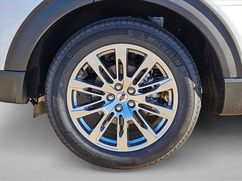 New 2026 Ford Explorer Platinum image 10