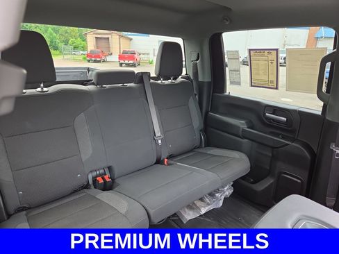 Used 2024 Chevrolet Silverado 2500 Custom w/ Custom Value Package AWD/4WD image 9