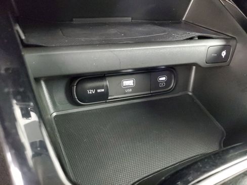 Used 2023 Kia Soul EX image 19