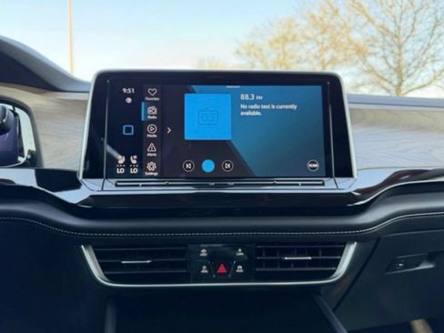 Used 2025 Volkswagen Atlas SE FWD image 17