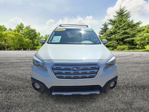 Used 2016 Subaru Outback 2.5i Limited AWD/4WD image 2