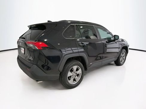 Certified 2023 Toyota RAV4 LE AWD/4WD image 6