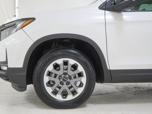 Used 2024 Honda Passport TrailSport image 14