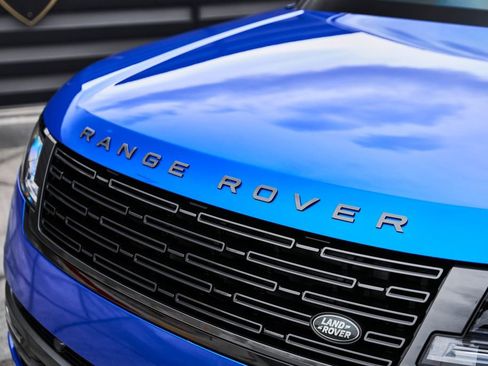 Used 2025 Land Rover Range Rover Long Wheelbase SE AWD/4WD image 7