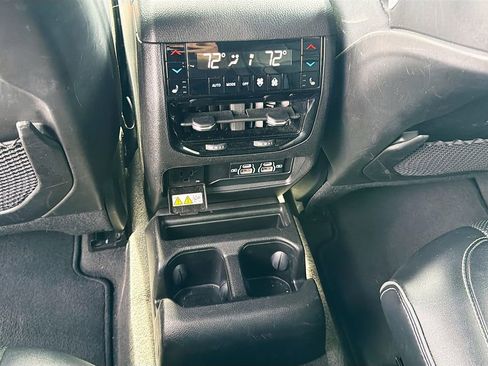 Used 2021 Jeep Grand Cherokee L Overland w/ Luxury Tech Group IV image 23