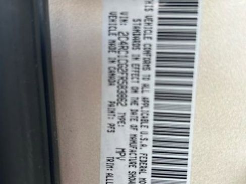 Used 2015 Chrysler Town & Country Touring-L w/ Driver Convenience Group image 35