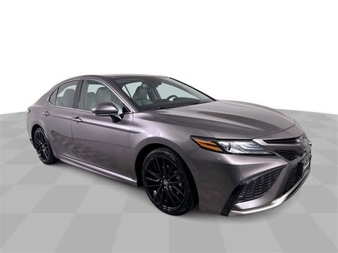 Used 2024 Toyota Camry XSE image 2