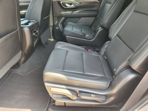 Used 2021 Chevrolet Tahoe LT w/ Luxury Package RWD image 30
