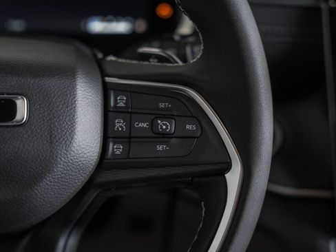 New 2025 Jeep Grand Cherokee Laredo X image 25