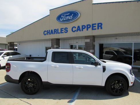 New 2026 Ford Maverick Lariat w/ Black Appearance Package AWD/4WD image 4