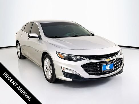 Used 2020 Chevrolet Malibu LT FWD image 1